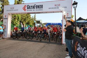 Juan González Sanz e Irene Martí Davia se coronan campeones de la Gran Fondo Sierra de Alcaraz