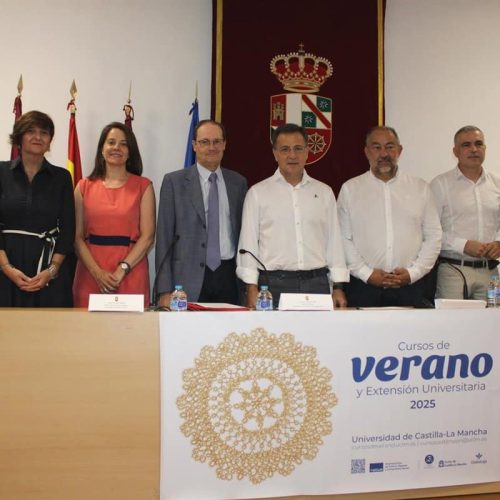 El rector de la UCLM apremia a combatir la exclusión digital, «una brecha que persiste en los últimos años»
