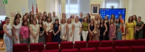 La Delegación Provincial de Bienestar Social promueve el cuidado de mayores en un encuentro en Albacete