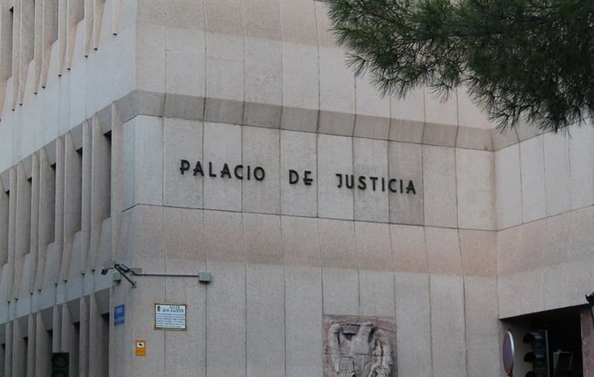 La Fiscalía solicita ocho años de prisión y 250.000 euros para un acusado de traficar con cocaína en Albacete