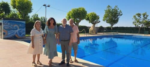 La Junta de Comunidades cofinancia mejoras en la piscina municipal de Barrax para el disfrute de todos los vecinos.