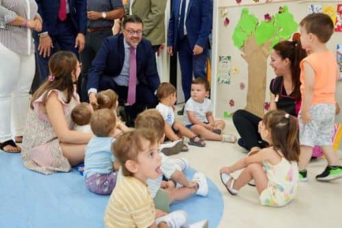 Ayudas del Gobierno regional para la gratuidad de Educación Infantil en localidades pequeñas para alumnos de 2-3 años