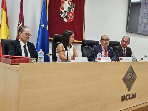 Bellido pide una reflexión sobre las narrativas de odio tras los mensajes injuriosos de Vox en el pleno