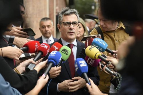 Bolaños aclara que la ausencia de Begoña Gómez en la comparecencia con el juez Peinado fue conforme a la ley procesal