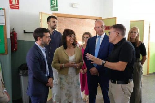 El Gobierno regional invierte más de 95 millones de euros en la última década para asegurar el servicio de becas de comedor escolar.