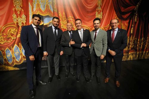 El Presidente Provincial respalda a Sebastián Cortés en un emotivo pregón taurino que rinde homenaje a Albacete y su pasión taurina