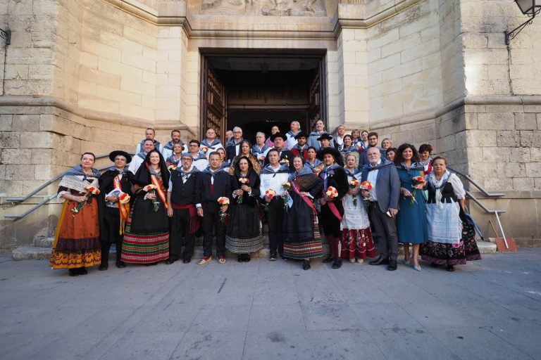 La Ofrenda de Flores de la Feria de Albacete reúne a miles en un encuentro multitudinario y emblemático