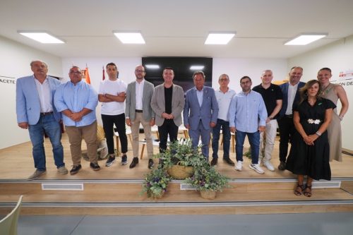 Minaya impresiona en ‘El Pastoreo’ exhibiendo sus deliciosos cubillos y quesos desde el stand de la Diputación de Albacete en la Feria