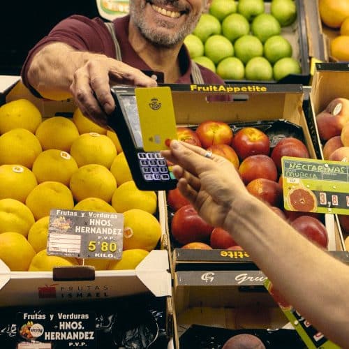 Correos impulsa la Tarjeta Prepago en Albacete y amplía su contratación online