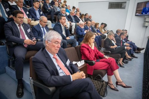 Cabañero resalta la dedicación del Ejecutivo regional por el progreso y la calidad de vida provincial en el Debate del Estado de la Región