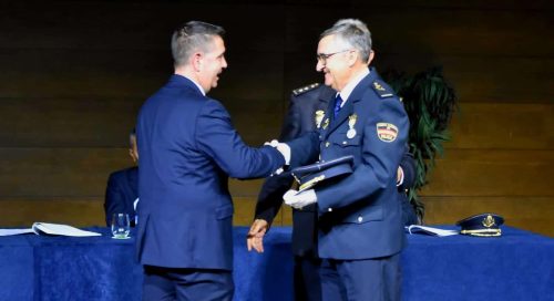 Cabañero subraya la admiración y agradecimiento de la Diputación hacia la Policía Nacional en la celebración del Día de su Patrón