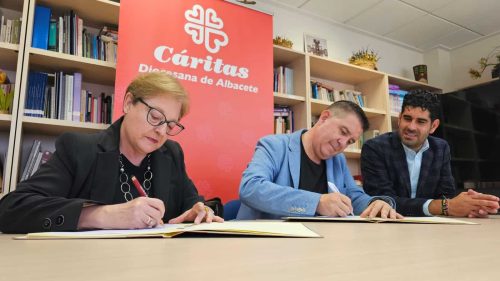 Diputación de Albacete Apuesta por la Inclusión Social: Invierte 240.000 Euros en Cáritas para Asistencia a Más de 5.200 Ciudadanos y Desarrollo de Proyecto Innovador en Villarrobledo