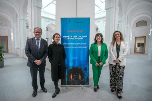 El Gobierno regional lanza un innovador proyecto teatral para sensibilizar a los jóvenes sobre los riesgos digitales y el uso responsable de la tecnología.