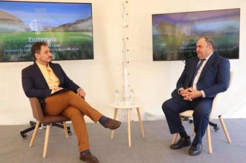 El Gobierno regional resalta la calidad y diversidad de las producciones agroalimentarias en los campos de Hellín