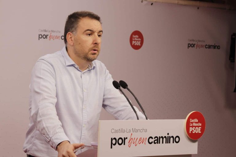 El PSOE de Castilla-La Mancha rememora un año después a las víctimas de la DANA y critica al PP por politizar el dolor.