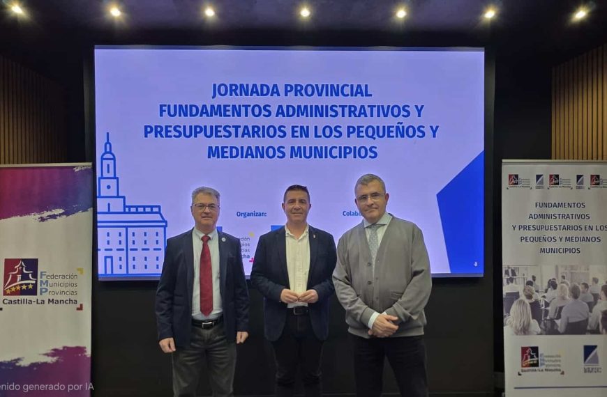 Cabañero Aboga por un Estatuto del Pequeño Municipio Durante la Apertura de la Jornada sobre Gestión Administrativa Municipal