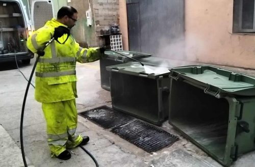 Diputación de Albacete lanza prueba piloto para limpieza y desinfección de contenedores en la provincia