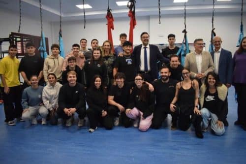 El Gobierno regional destaca el IES ‘Parque Lineal’ de Albacete como modelo en iniciativas como la Agenda 2030 y su coro de más de 120 estudiantes.