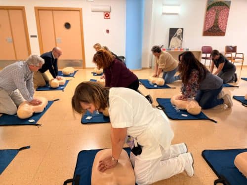 Impulso a la capacitación en técnicas de RCP por la Diputación de Albacete para el personal no sanitario del Centro Asistencial de Mayores San Vicente de Paúl