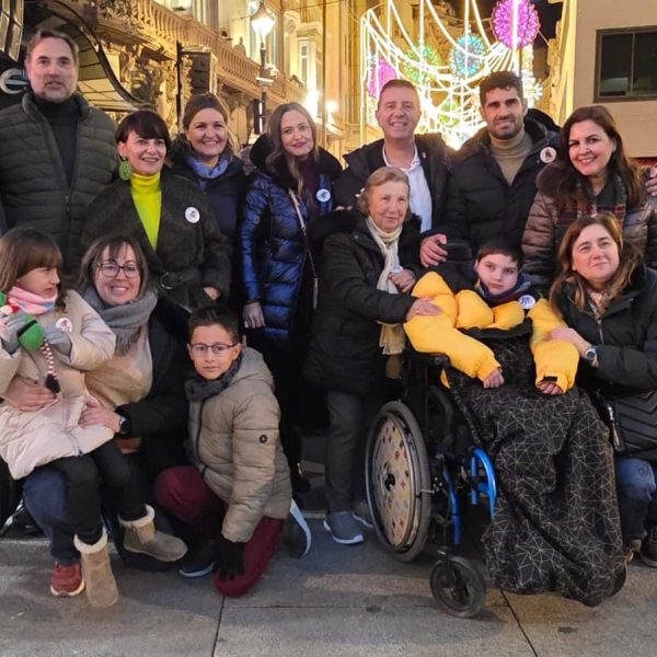 La Diputación de Albacete reafirma su compromiso con la provincia al participar en el acto de encendido navideño de la capital