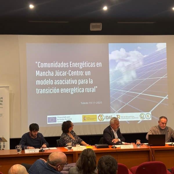 Mancha Júcar-Centro presenta en Toledo su modelo de comunidades energéticas y reclama mayor implicación municipal