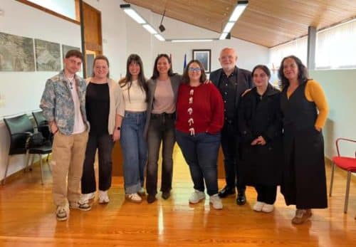 Ruiz Santos destaca el programa ‘Mi Primer Empleo’ que ha impulsado la inserción laboral de cinco jóvenes en Elche de la Sierra