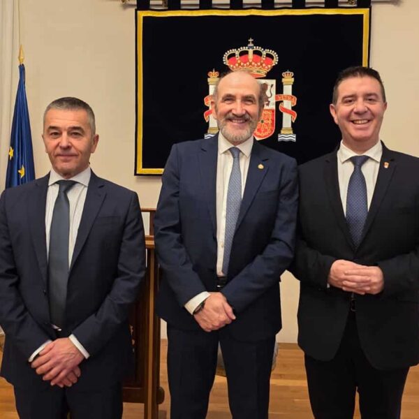 Cabañero Enfatiza el Rol de la Constitución en la Promoción del Municipalismo y la Igualdad de Oportunidades en Zonas Rurales