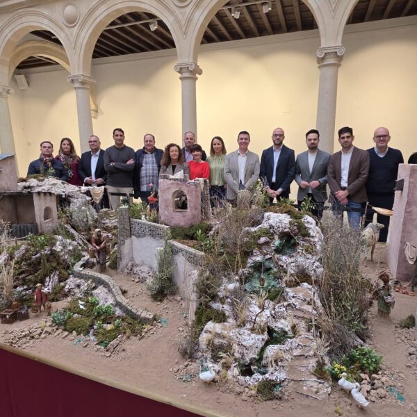 Don Quijote y la Feria de Albacete se abren paso en el Belén Monumental de la Diputación marcando el arranque de la Ruta Provincial de Belenes