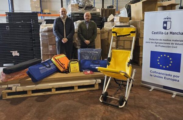 El Gobierno de Castilla-La Mancha entrega equipos de emergencia a 39 agrupaciones de Protección Civil en la región.