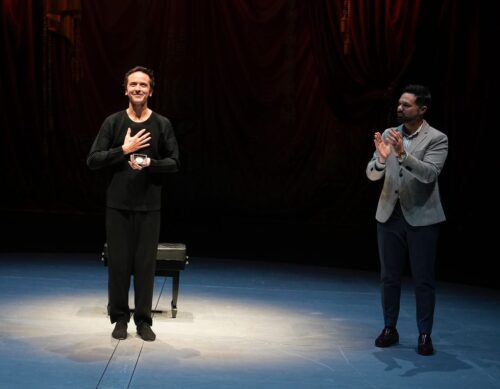 Diputado de Cultura Celebra la Magistral Actuación de Jean-Guihen Queyras en FEMUBA, Subrayando el Compromiso de la Diputación con el Evento Emblemático de Música Barroca