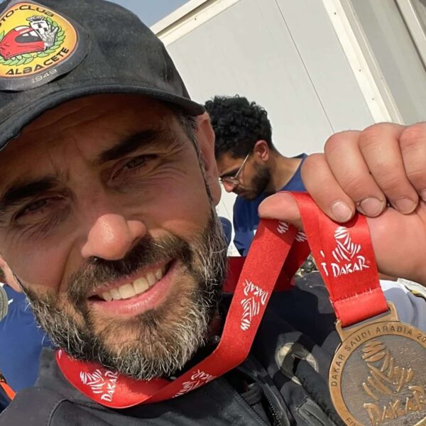 El Presidente de la Diputación de Albacete Celebra el Triunfo de Juan Carlos Torres en el Dakar 2026