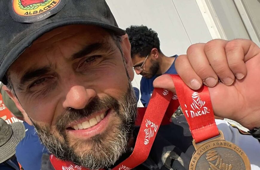 El Presidente de la Diputación de Albacete Celebra el Triunfo de Juan Carlos Torres en el Dakar 2026