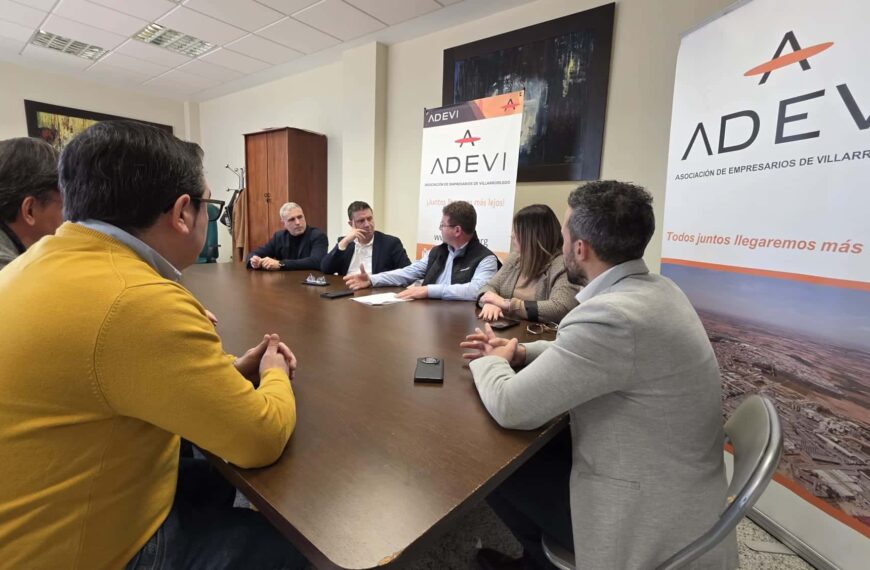 El Presidente de la Diputación y ADEVI Analizan los Retos y Oportunidades del Sector Productivo en Villarrobledo
