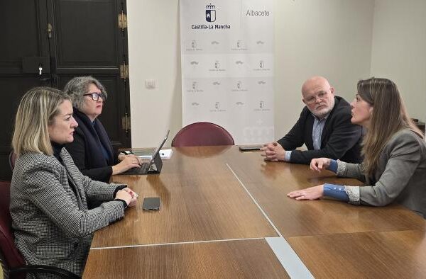 El gobierno de Castilla-La Mancha y el ayuntamiento de Fuente-Álamo se reúnen para tratar temas medioambientales en el municipio