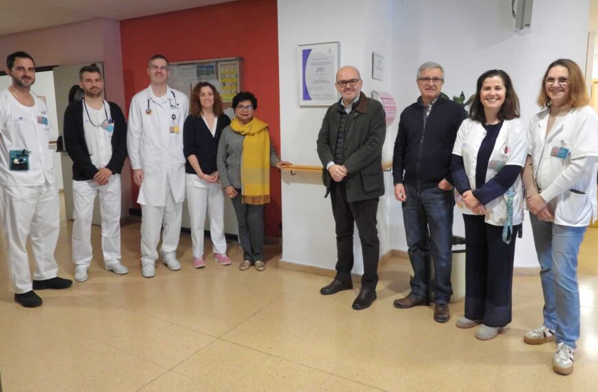 La prestigiosa Profesora e Investigadora Peruana Zoila Leiton Visita la Residencia San Vicente de Paúl para Estudiar Modelos de Cuidado