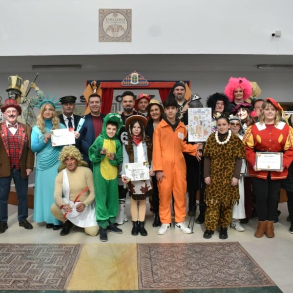 Cabañero Elogia el Carnaval de Tarazona de la Mancha como Uno de los Eventos Más Divertidos, Participativos y Creativos de España