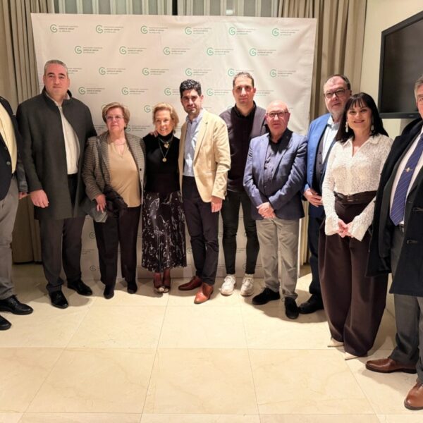 José González Reitera el Compromiso de la Diputación de Albacete con la Investigación, Prevención y Humanización en la Lucha Contra el Cáncer Junto a la AECC