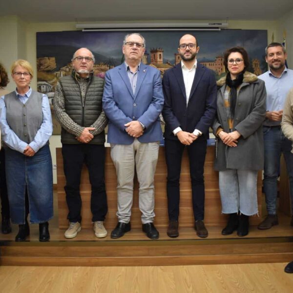 La Diputación de Albacete Anuncia Inversión de 300.000 Euros en el Presupuesto Provincial 2026 durante Presentación en Caudete