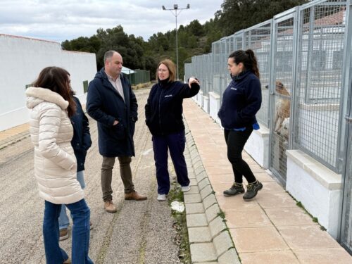 La Diputación de Albacete impulsa el bienestar animal en Emperrados con más cheniles y nuevas inversiones