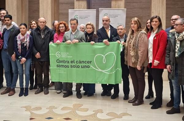 La delegación de la Junta en Albacete apoya el ‘día mundial contra el cáncer’ junto a la AECC