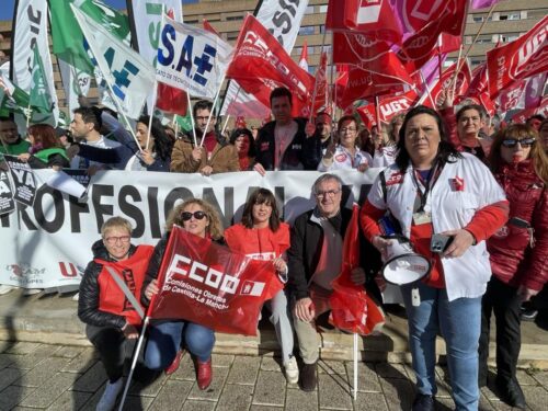 Masiva Protesta del Personal del SESCAM en Albacete Exige a Page la Recuperación Inmediata de la Carrera Profesional