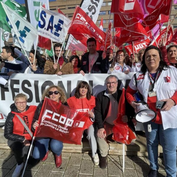 Masiva Protesta del Personal del SESCAM en Albacete Exige a Page la Recuperación Inmediata de la Carrera Profesional