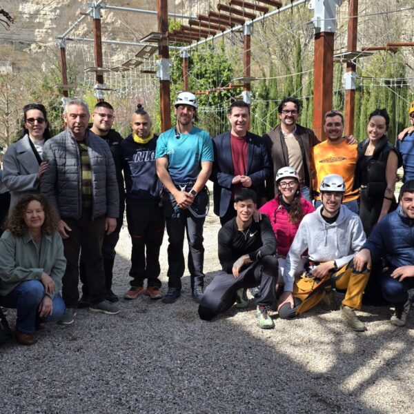 Cabañero Expresa su Gratitud al Grupo de Vecinos de Alcalá del Júcar por su Ayuda en el Rescate del Joven en el Barranco del Mingo