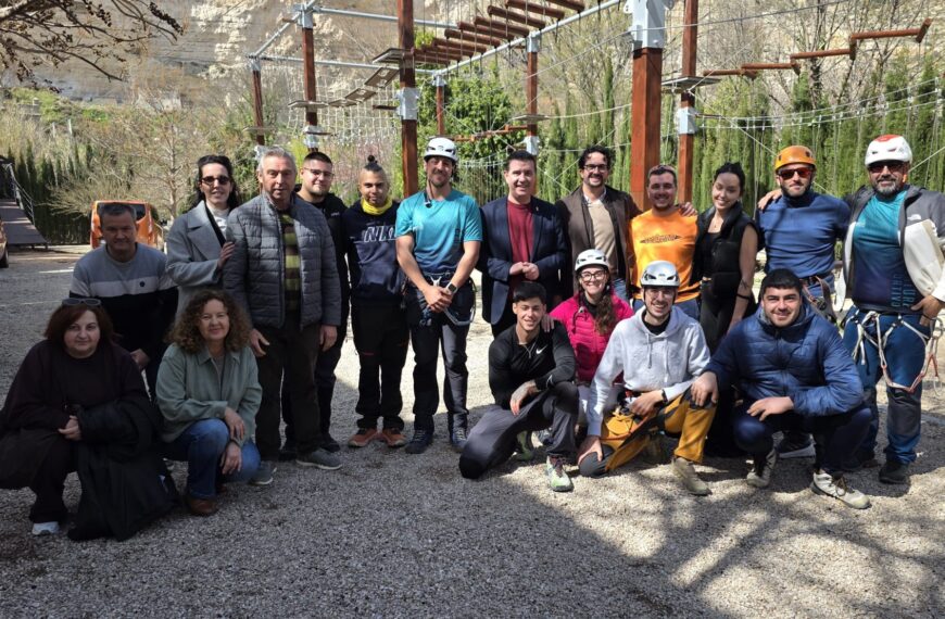 Cabañero Expresa su Gratitud al Grupo de Vecinos de Alcalá del Júcar por su Ayuda en el Rescate del Joven en el Barranco del Mingo