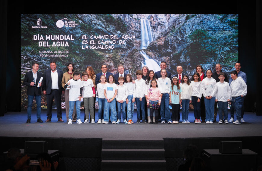 Cabañero aboga por una gestión hídrica que asegure el progreso del sector agrícola y la vitalidad del entorno rural