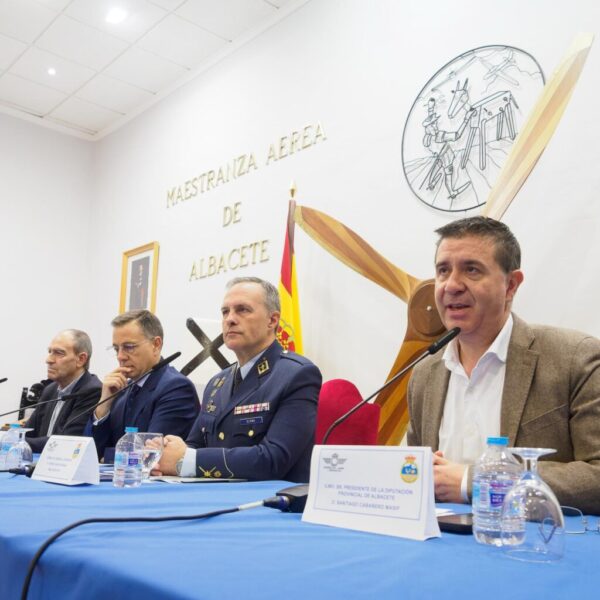 Cabañero celebra la creación del nuevo Centro de Incubación de Empresas Espaciales en Albacete, un hito que se une a la histórica tradición aeronáutica de la región potenciada por el BACSI