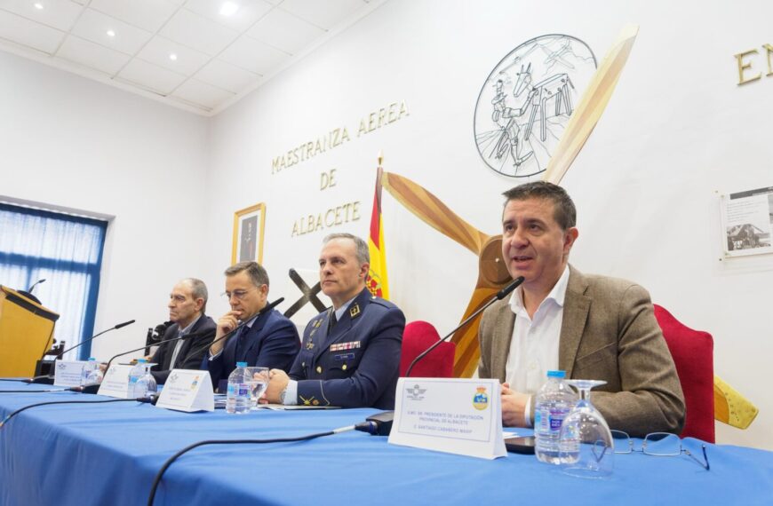 Cabañero celebra la creación del nuevo Centro de Incubación de Empresas Espaciales en Albacete, un hito que se une a la histórica tradición aeronáutica de la región potenciada por el BACSI