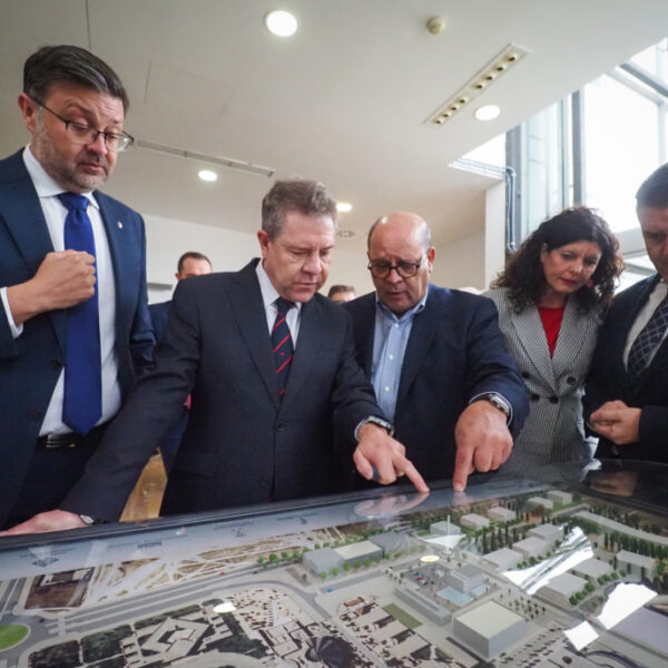 Cabañero resalta el avance de Albacete en innovación con la expansión del Parque Científico y la incorporación del ESA-BIC