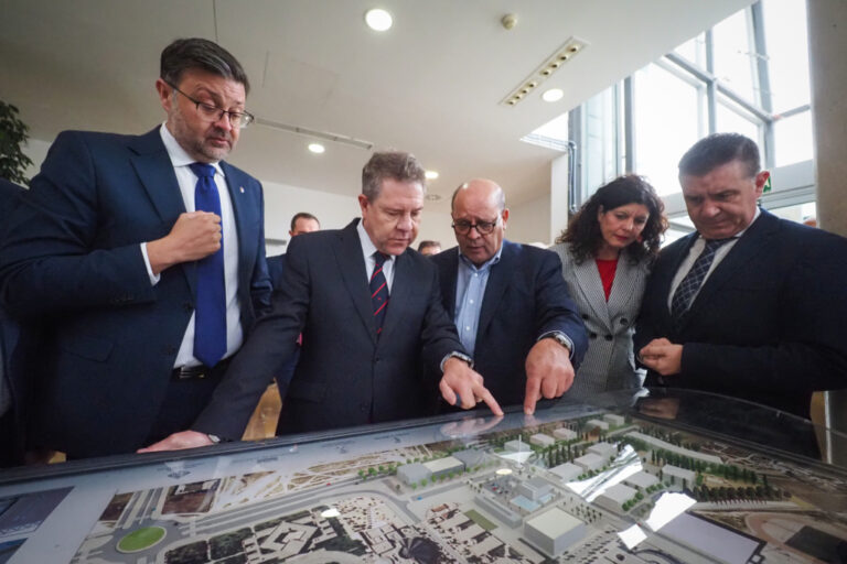 Cabañero resalta el avance de Albacete en innovación con la expansión del Parque Científico y la incorporación del ESA-BIC