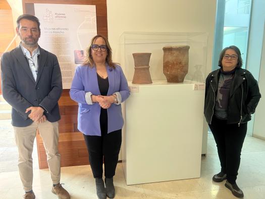 El Gobierno regional conmemora el 8 de marzo con la exposición ‘Mujeres alfareras en La Mancha’, simultáneamente en varios museos